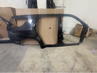 New 2021-2026 GMC Yukon/Tahoe Rear Right RH PASSENGER Quarter Panel OEM (contact info removed)9