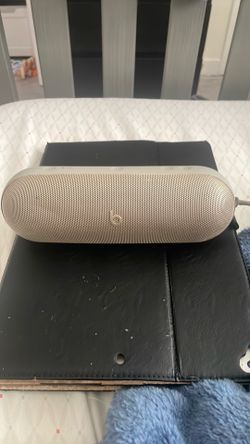 Beats Pill