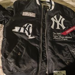 Brand New Yankee Bomber Jacket Size Small 