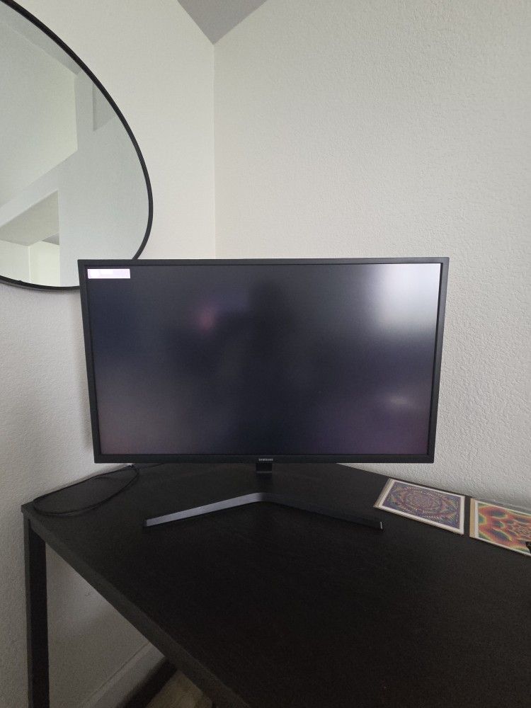 Samsung U32J590UQN 32" UHD LCD Monitor