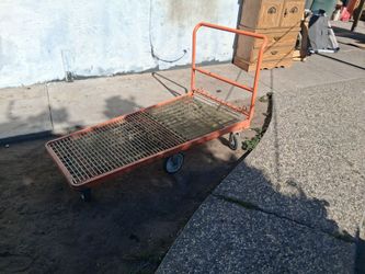 Dolly flat bed .Great condotoom