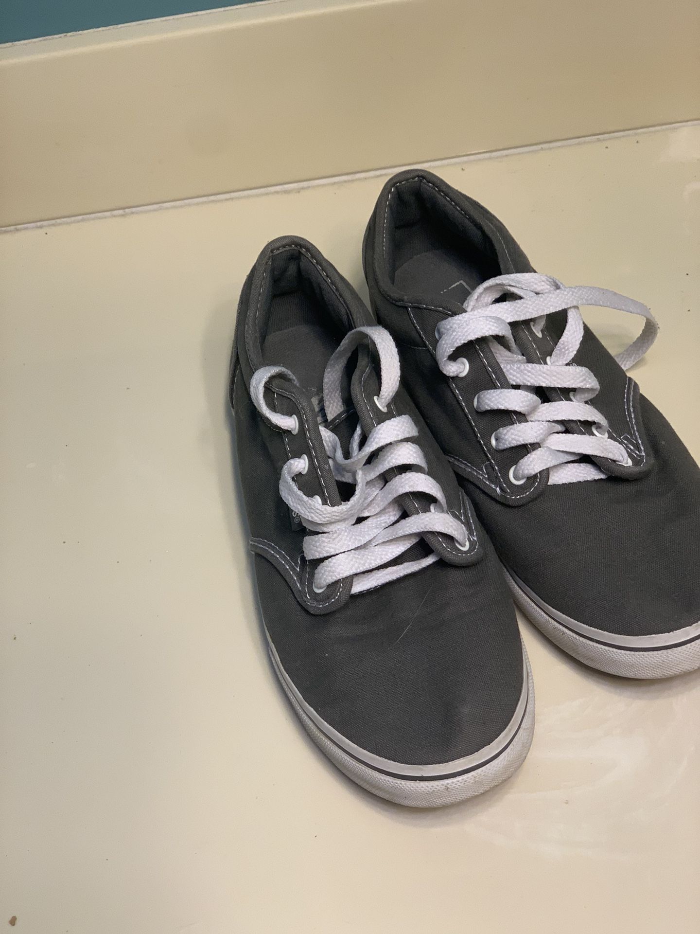 Vans Size 9