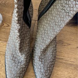 Coach boots