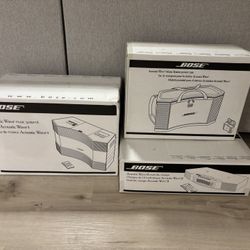 NEW - Bose Acoustic Wave Music System II & Multi Disc CD Changer & Carrying Case