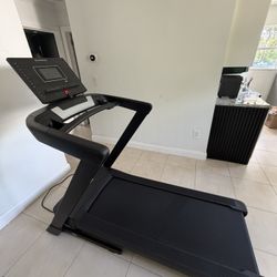 NordicTrack EXP 7i Treadmill