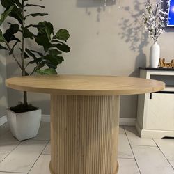 Boho fluted dining table