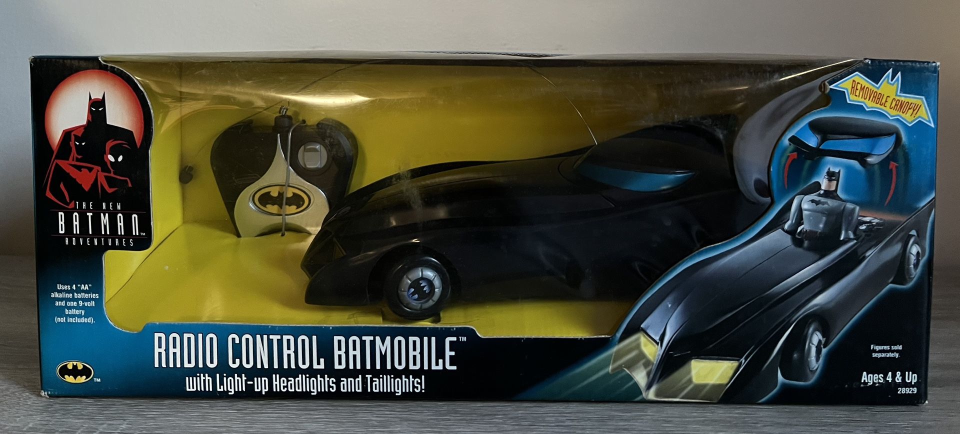 Batmobile DC Comics Kenner 1997 Wired Radio Control Batmobile