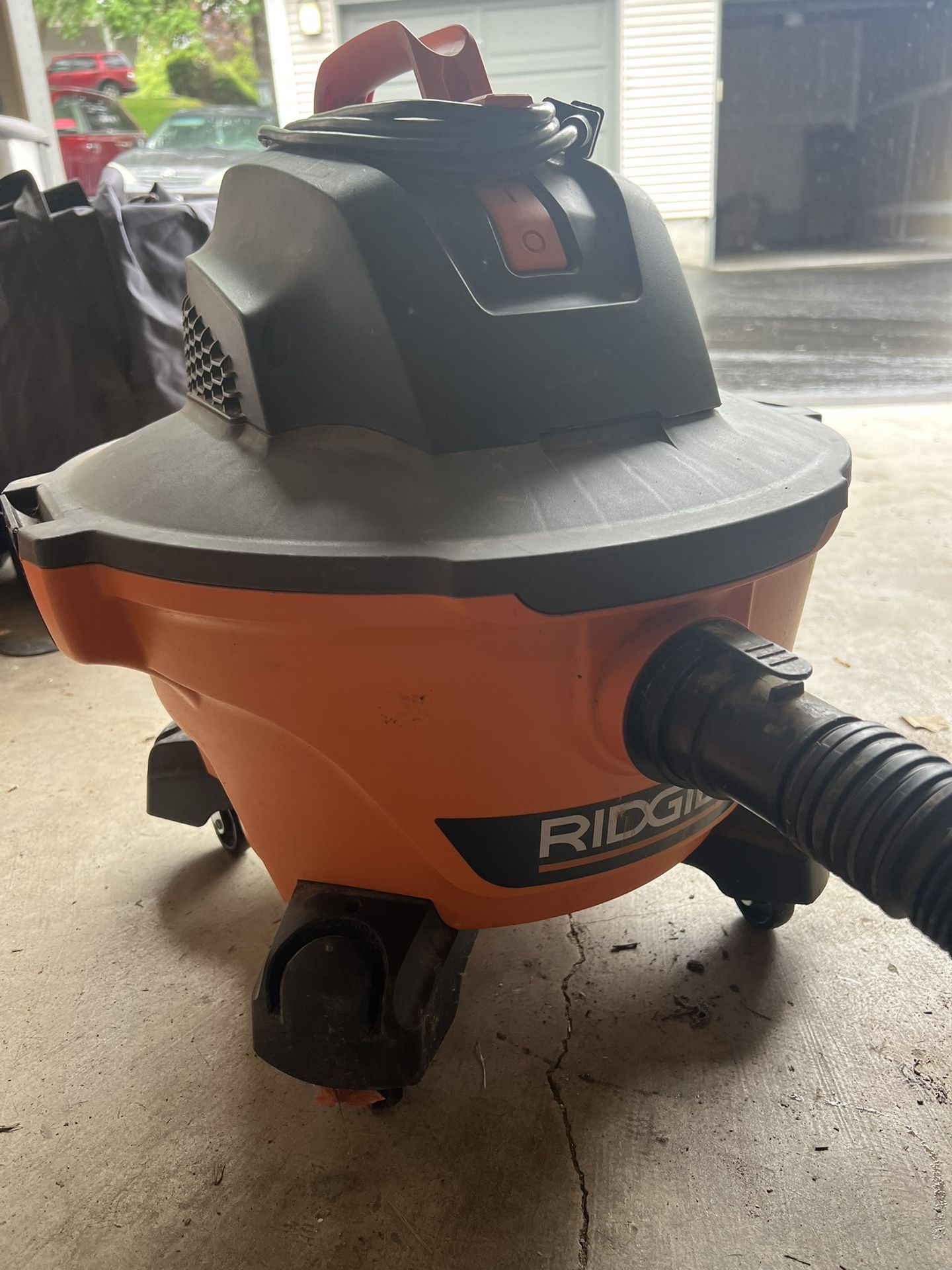 Rigid 6Gal Mini Shop Vac