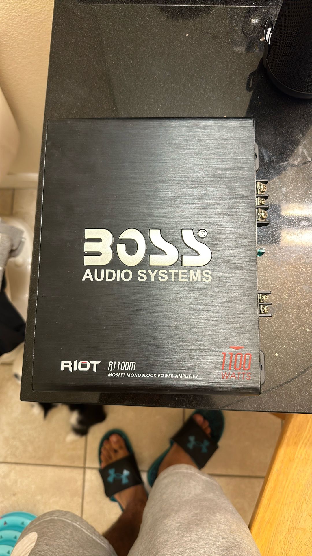 Boss 1100W Amp