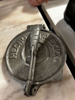 Tortilla press