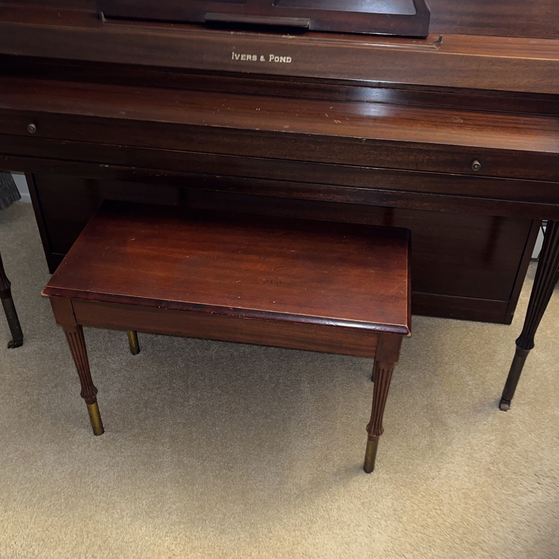 Piano. Overs & Pond