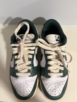 Nike - Dunk Low