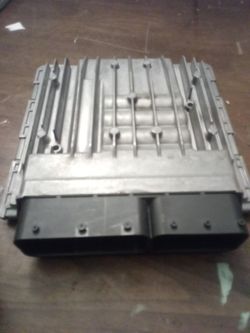 2010 328i E90 DME $100 Control Unit Part