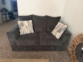 Stairatt Loveseat