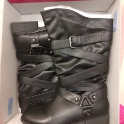 ShoeDazzle Boots Shoes Size 7 .5  Free