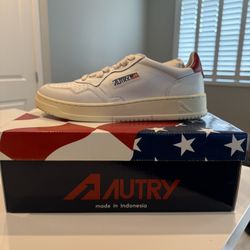 Autry Medalist Leather Sneakers (10)