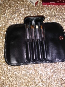 Eye brushes