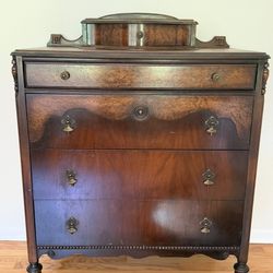 Beautiful Antique Dresser From The depression era 193’0’s 