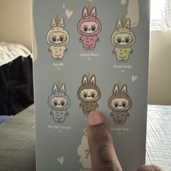 Pop Mart Labubu - Exciting Macaron: Toffee x1