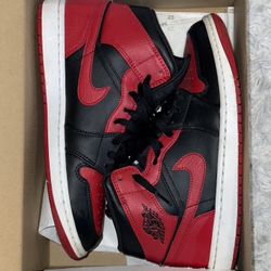 Jordan 1 Mid - M 8.5 W10