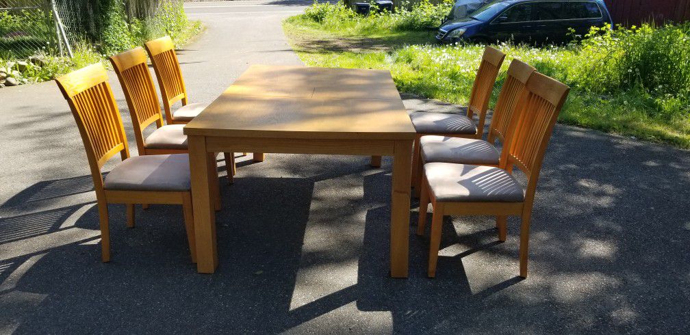 Dining Table With chairs 