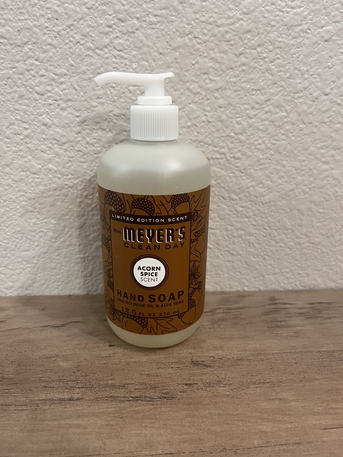 Mrs Meyers Hand Soap Acorn Spice $3