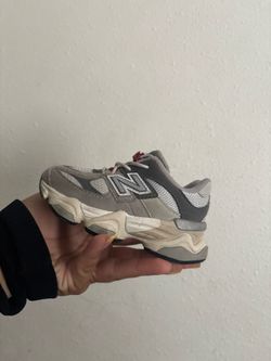 Size 6 toddler shoe , new balance used $40