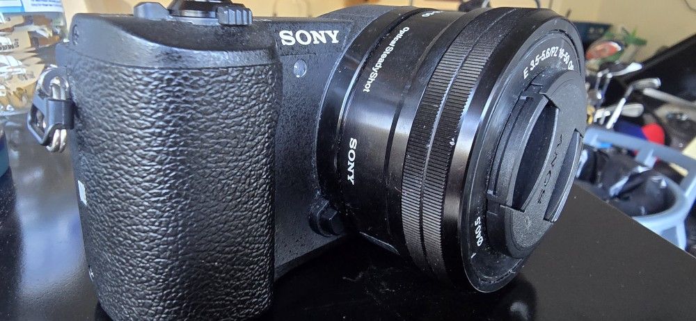 SONY A5100 USED 1 TIME. PERFECT CONDOTION.