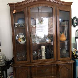 Thomasville China cabinet