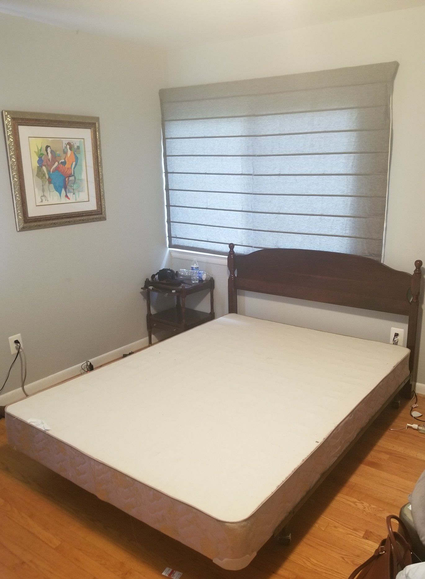 Bed with bed frame, mattress and box spring