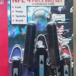 4pc STAINLESS  STEEL BBQ  GRILLING SET