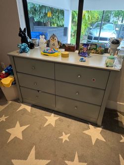 Dresser 6 drawers