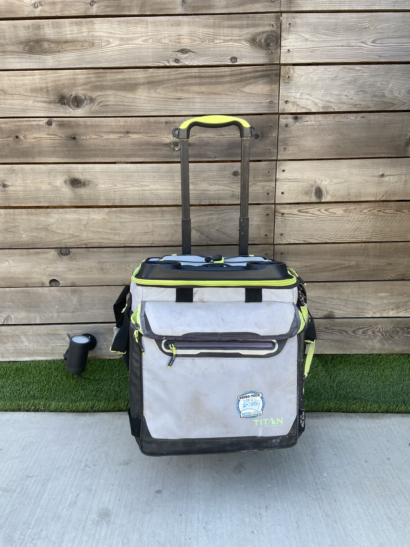 Cooler Bag With Wheeled Cart