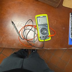 PT Digital Multimeter