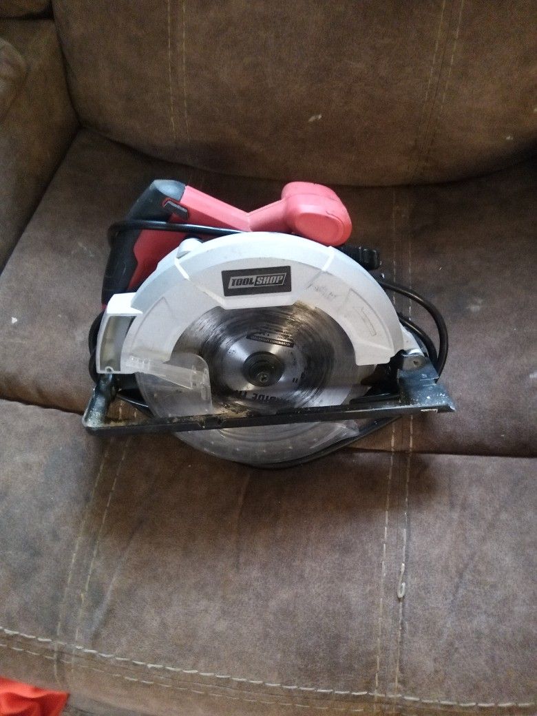 Tools Shop Circular Saw 