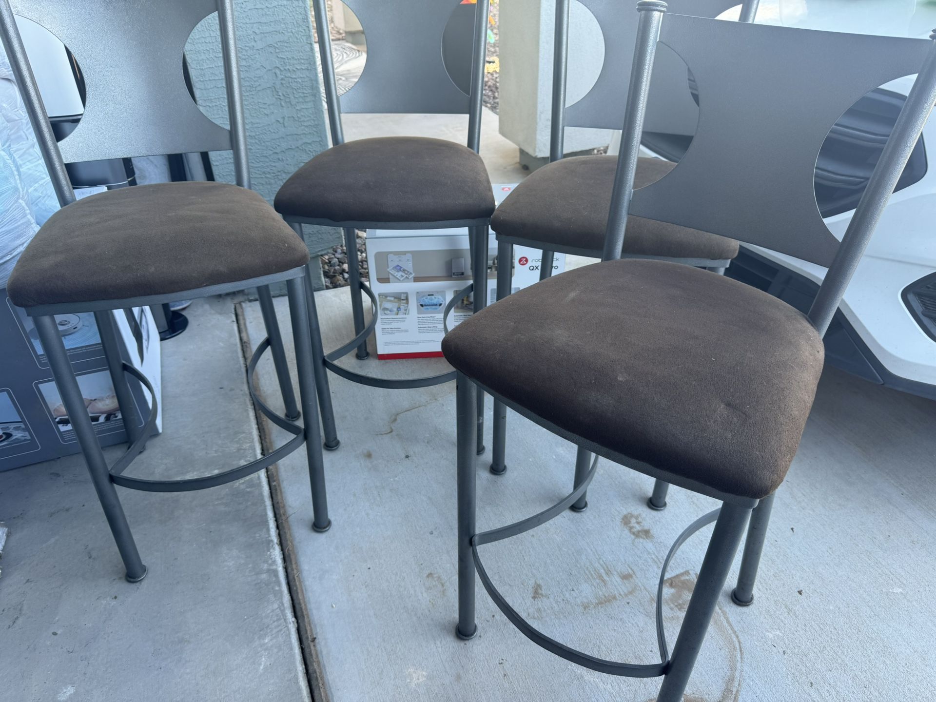 4 Bar Chairs, Heavy Solid Metal  Best Offer Need To Sell!