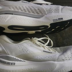 Brooks Womans Adrenaline GTS 24 Running Shoes,  Size 10.5