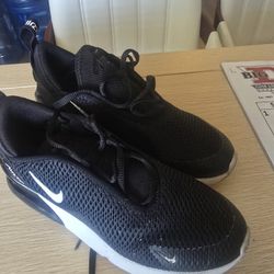 Nike Air Max 270 Size 3