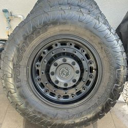 Used Black Rhino Wheels & Toyo Open Country AT3 35x12.50R18