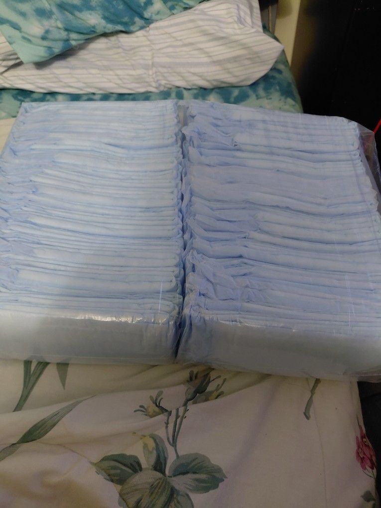 BRAND NEW NEVER USED WEE WEE PADS