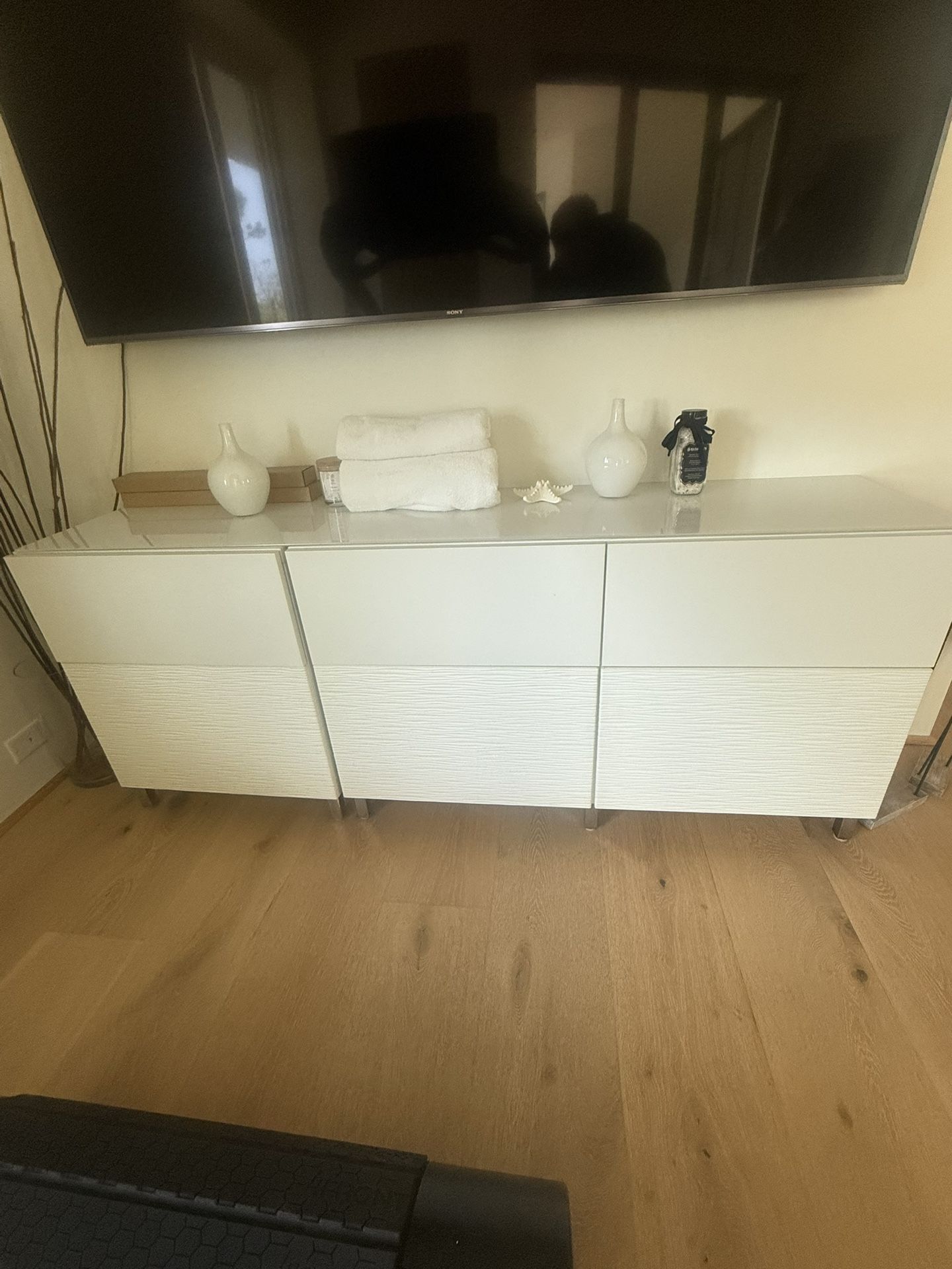 Glass Top 3 Drawer 3 Door Dresser