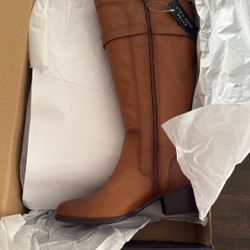 Women’s. Boots 