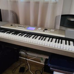 Yamaha Keyboard