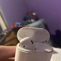 Airpod Left With Charging Case