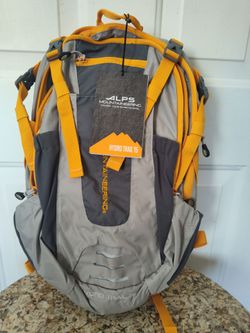 ALPS Mountaineering Hydro Trail 15 Backpack