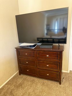 dark brown dresser