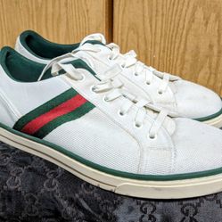 GUCCI Vintage Canvas GG Sneakers 
