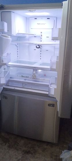 pre-owned* Samsung Refrigerator | like new