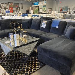 Black Sectional 🖤📦 $2,499