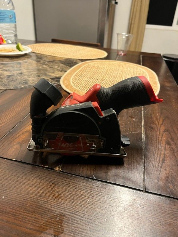 Milwaukee M12 Cut Off Tool Tool Only